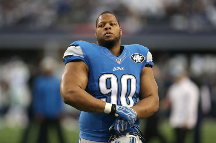 If he hits the market, Suh would be the most sought-after defensive line free agent since Reggie White. (Sarah Glenn/Getty Images)